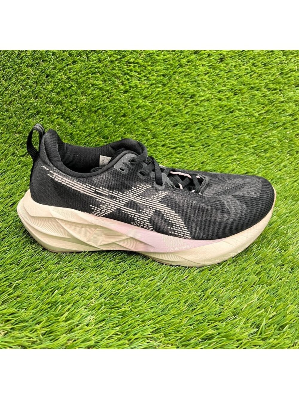 Asics Novablast 5 Womens Size 7.5 Black Pink Athletic Running Shoes Sneakers